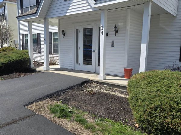 14 Tampa Drive, Unit B, Rochester, NH 03867