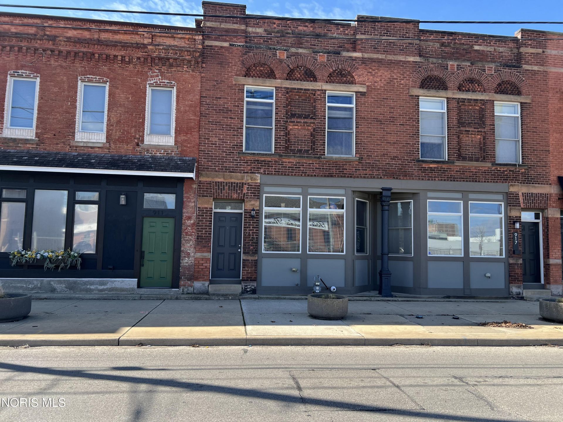 913 Washington Street, Toledo, OH 43604 Main Photo