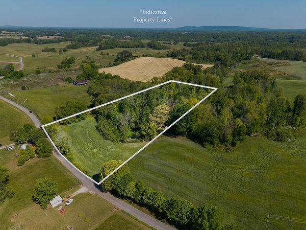 896 Russell Ci, Rock Island, TN 38585