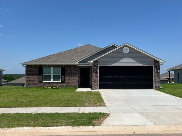 2968 W Obsidian, Fayetteville, AR 72704