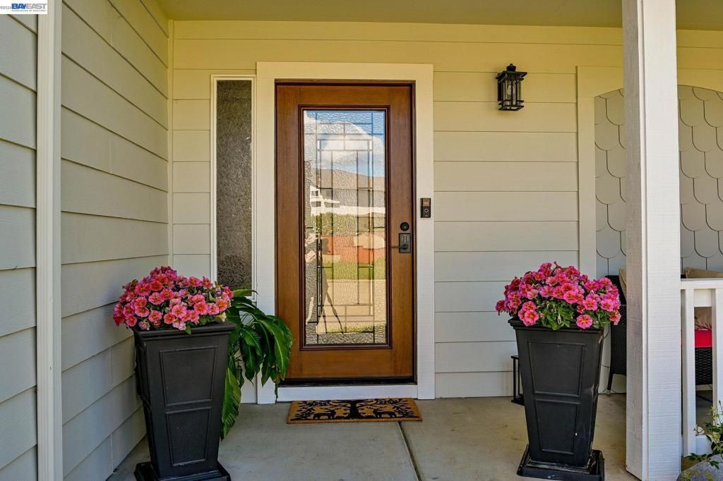 2473 Centennial Ln, Hayward, CA 94541 Main Photo
