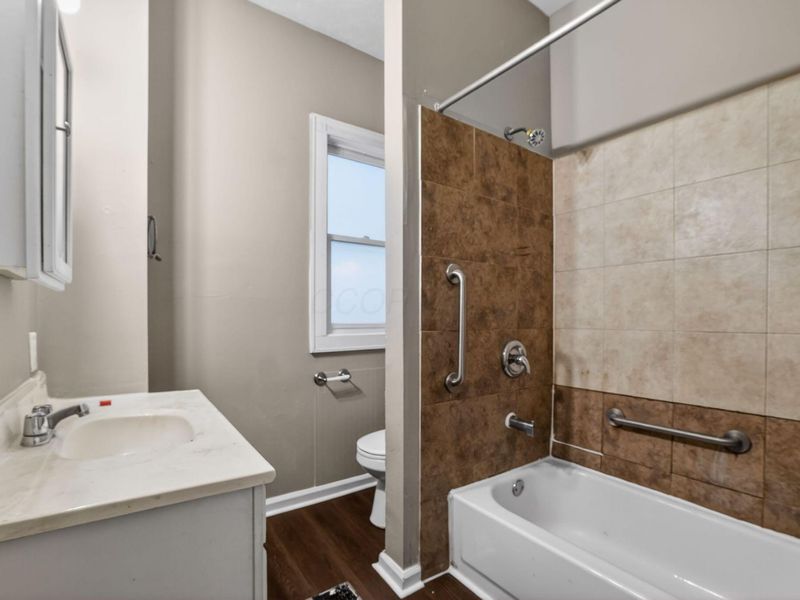 446 S Powell Avenue , Columbus, OH 43204 Photo 24