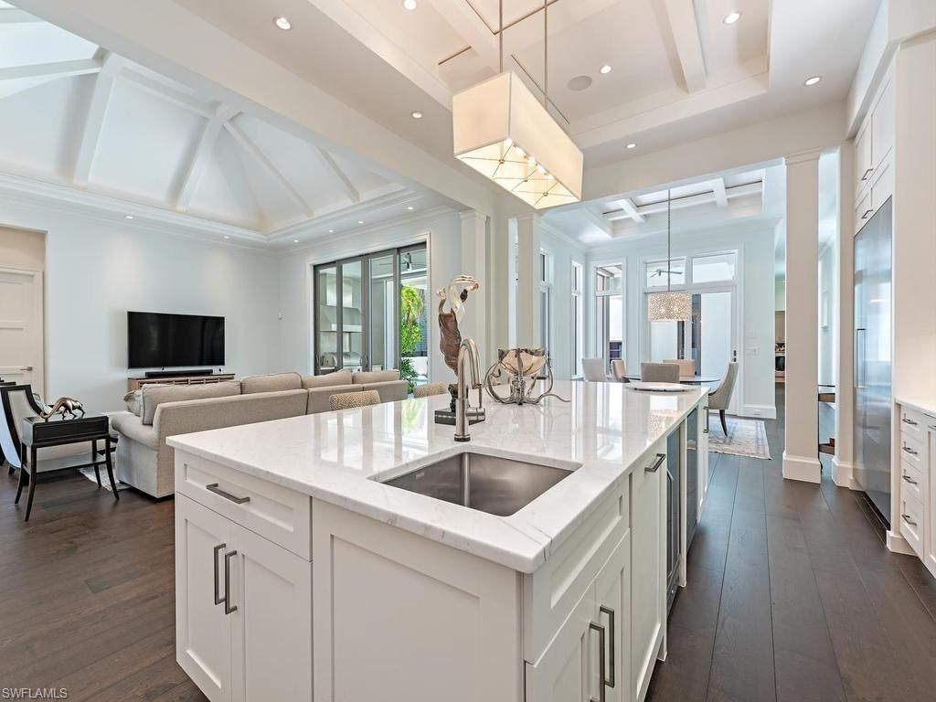 545 13th Ave S, Naples, FL 34102 Photo
