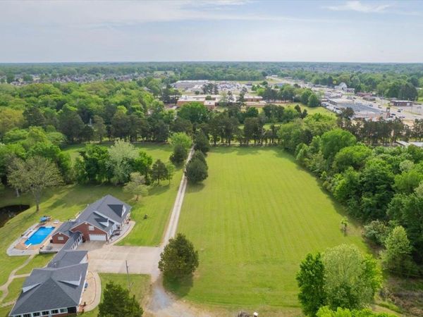 105 WILSON LN, Oakland, TN 38060