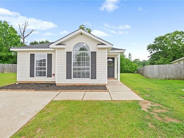 8711 Londonderry Court, Mobile, AL 36695