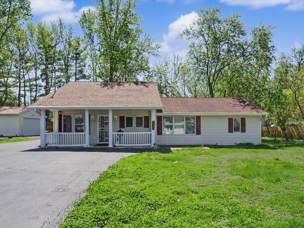 5555 Thrush Avenue , Decatur, IL 62521