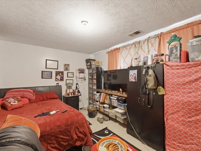 2435 Montana Avenue, Unit 11, Cincinnati, OH 45211 Photo 12