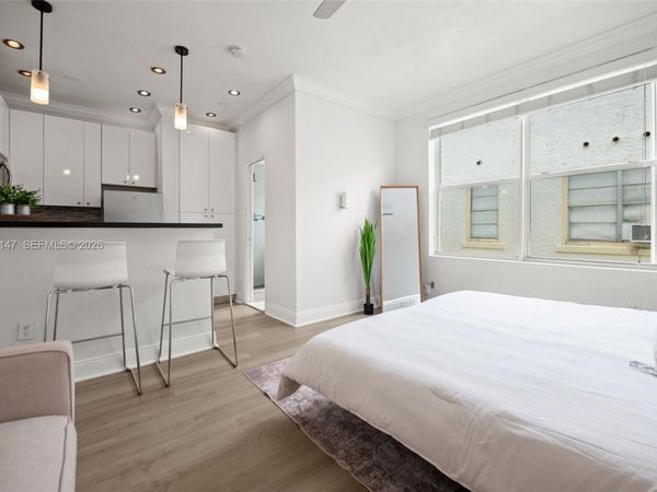 119 Menores Ave , Unit 7A, Coral Gables, FL 33134