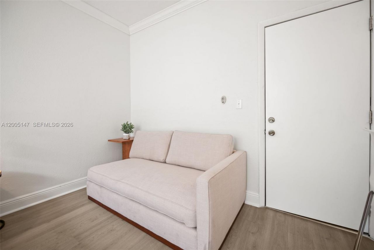 119 Menores Ave, Unit 7A, Coral Gables, FL 33134 Photo