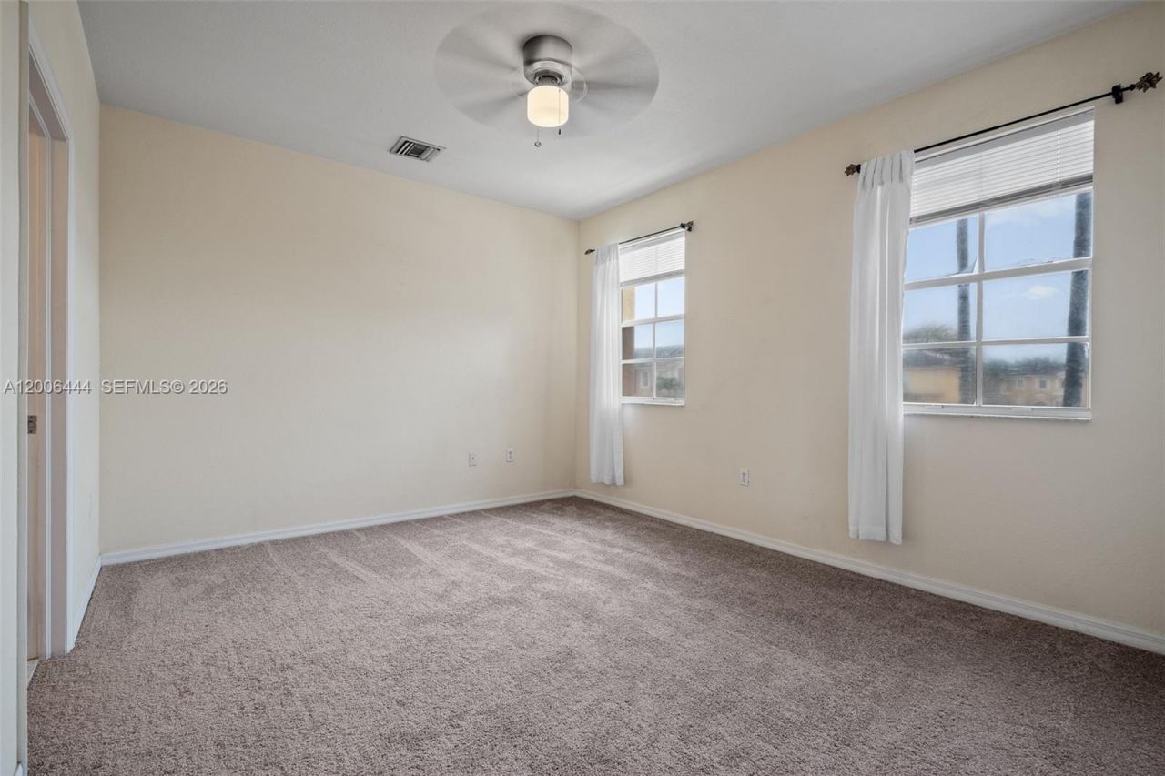 627 E Mowry Ct, Homestead, FL 33030 Photo