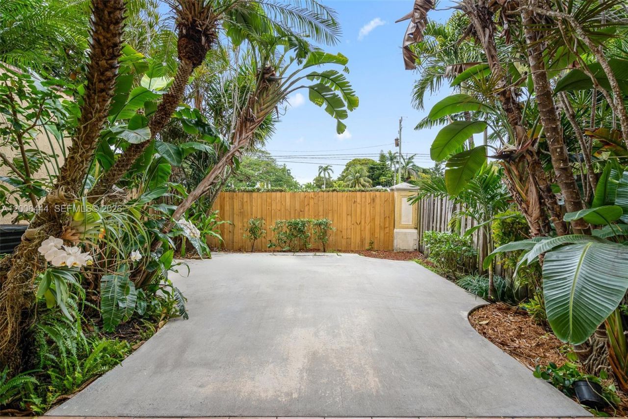 627 E Mowry Ct, Homestead, FL 33030 Photo