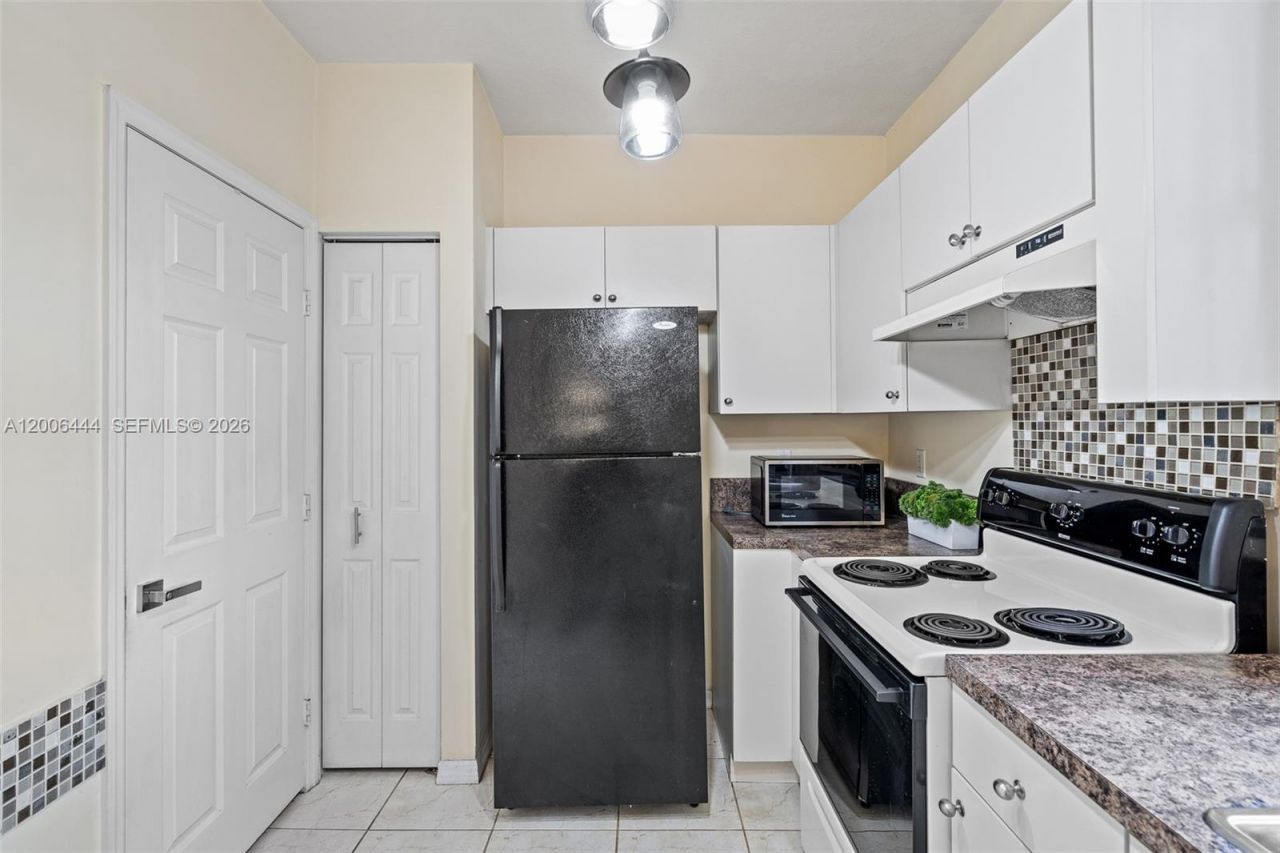 627 E Mowry Ct, Homestead, FL 33030 Photo