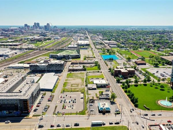 3501 Chouteau Avenue , St Louis, MO 63103