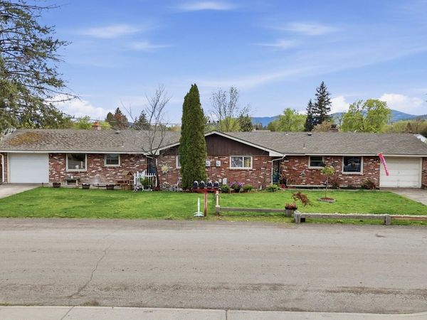 10720 & 10722 E SPRINGFIELD Ave, Spokane Valley, WA 99206