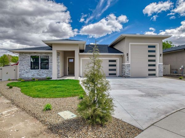 856 N Nolina Ave, Eagle, ID 83616