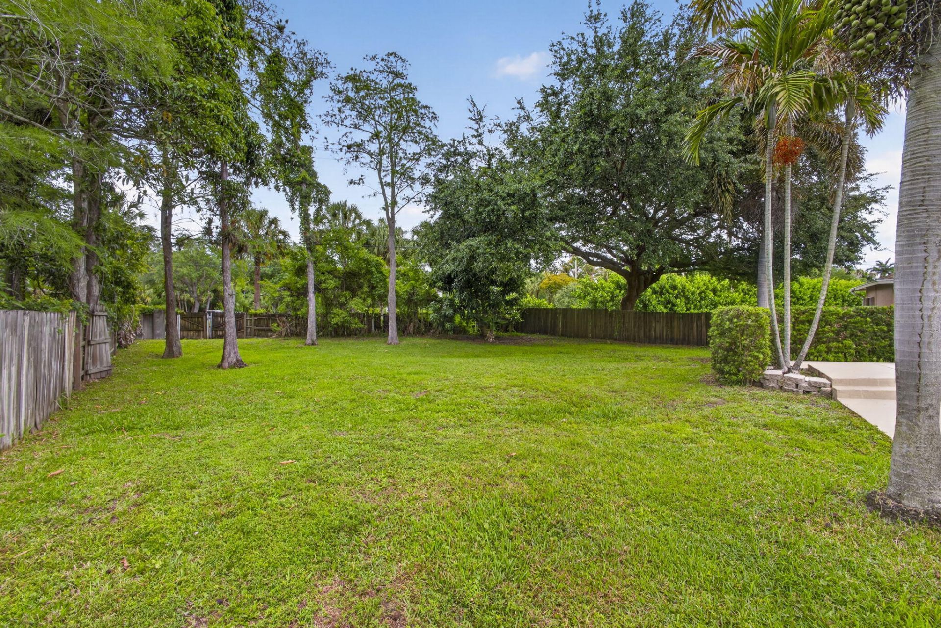 103 Oxford Court, Royal Palm Beach, FL 33411 Photo