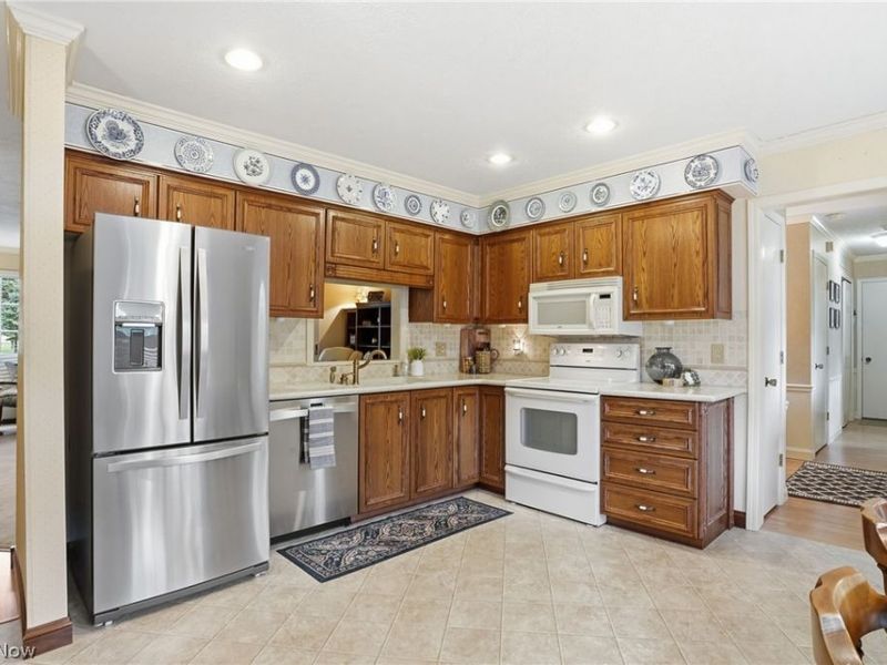 5802 Cambridge Circle, Sandusky, OH 44870 Photo 13