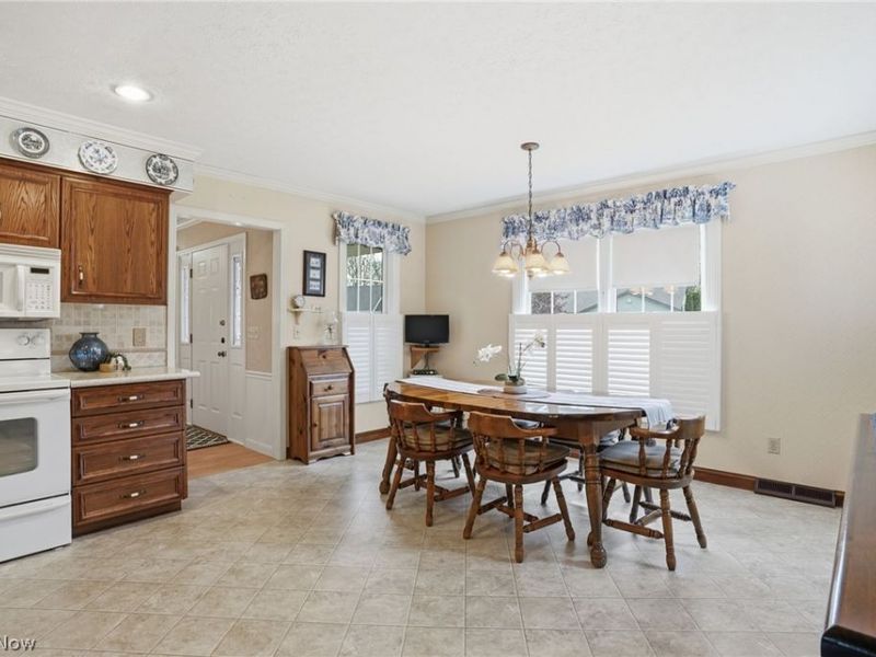 5802 Cambridge Circle, Sandusky, OH 44870 Photo 16