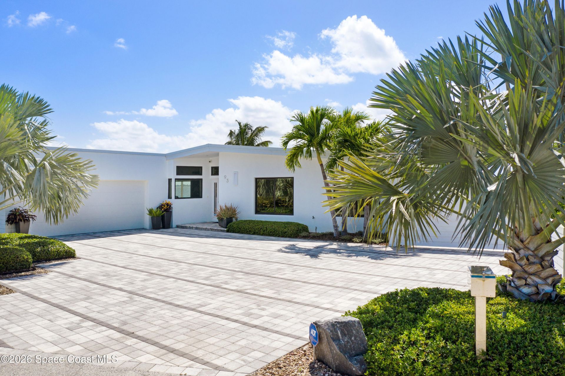 93 W Bay Drive, Cocoa Beach, FL 32931 Photo