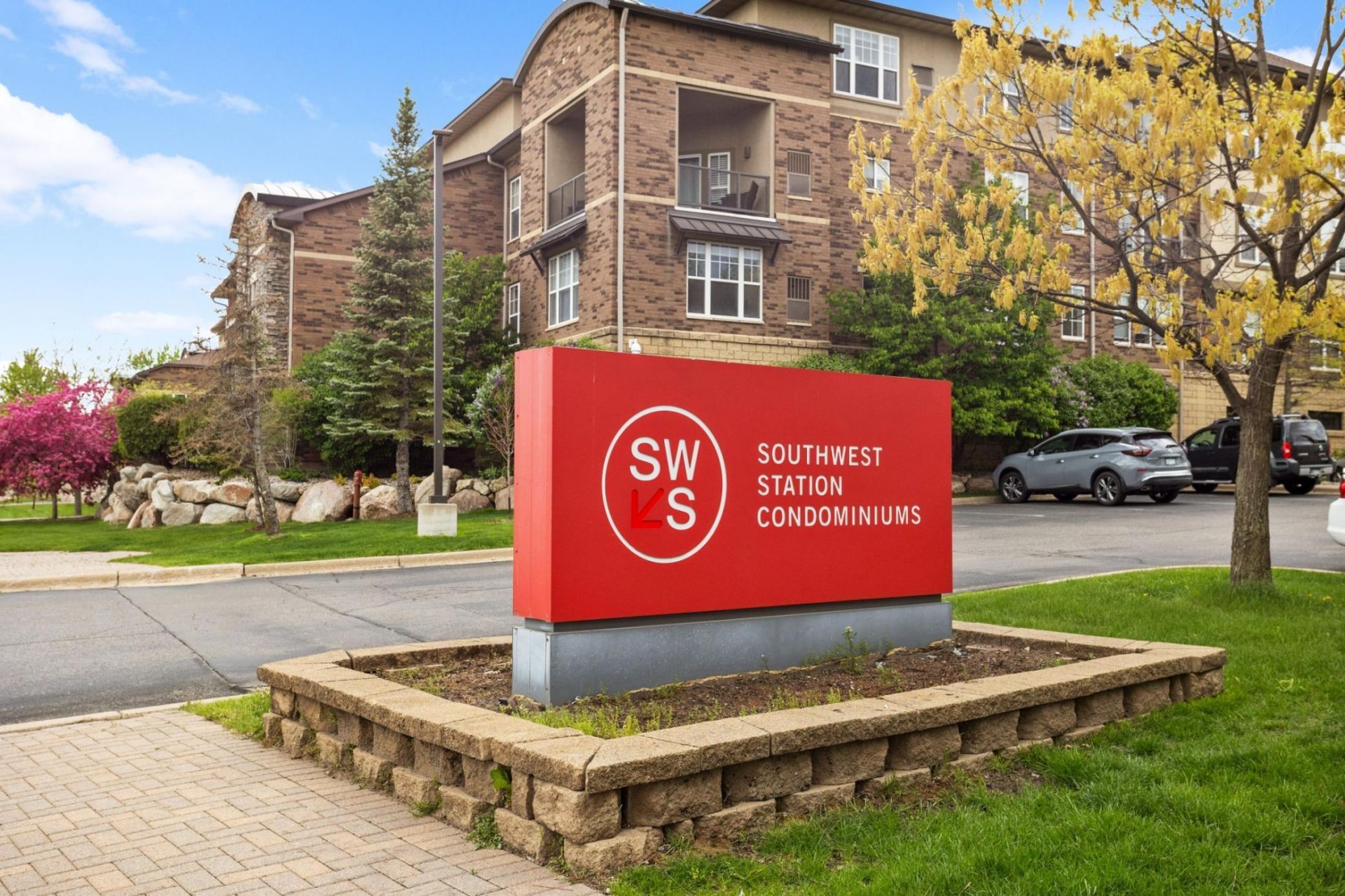 13570 Technology Drive , Eden Prairie, MN 55344