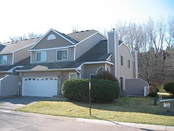 1068 Fillmore Circle NE, Fridley, MN 55432