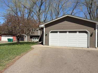 1011 103rd Lane NW, Coon Rapids, MN 55433