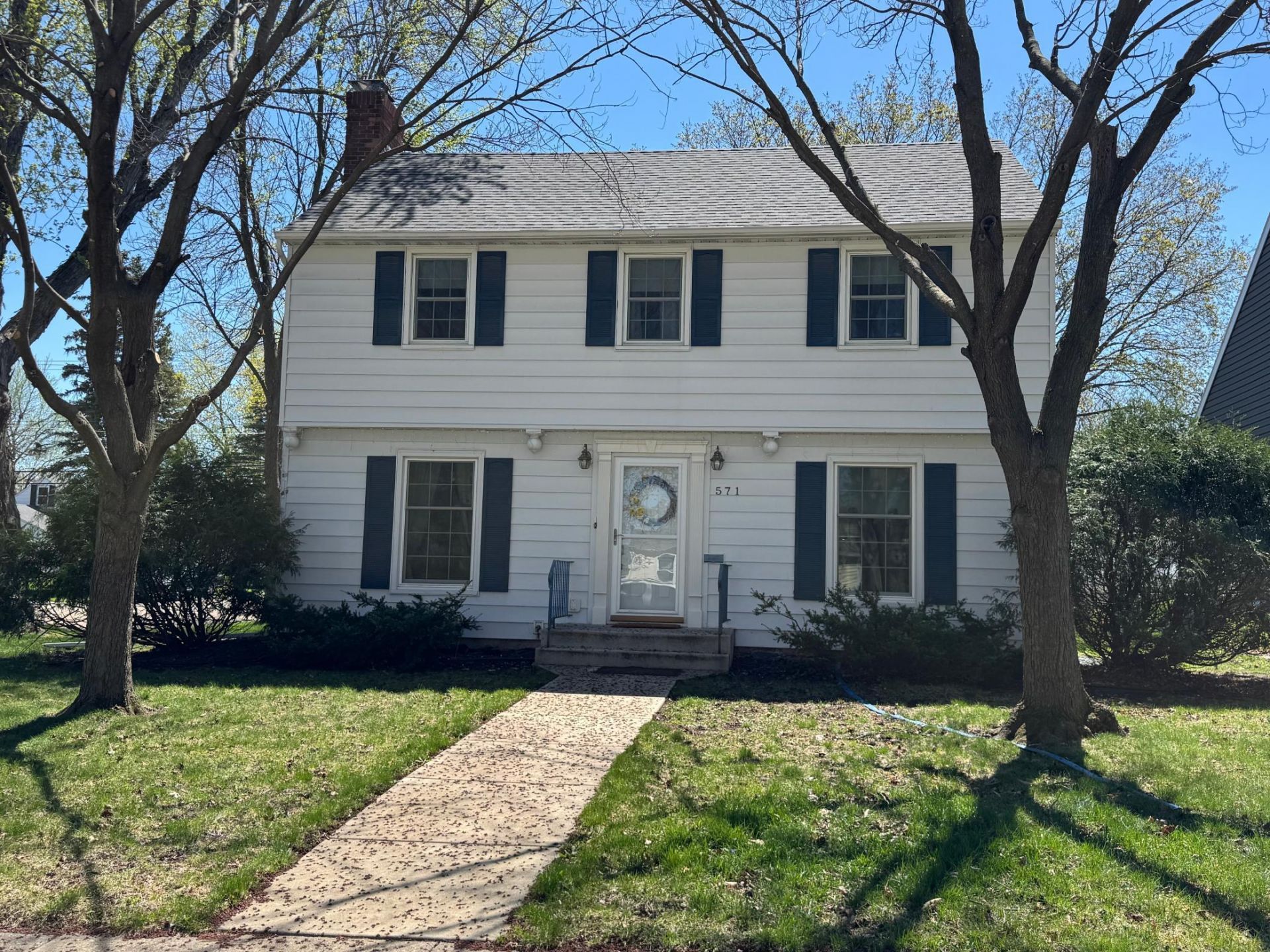 571 E Academy Street , Owatonna, MN 55060