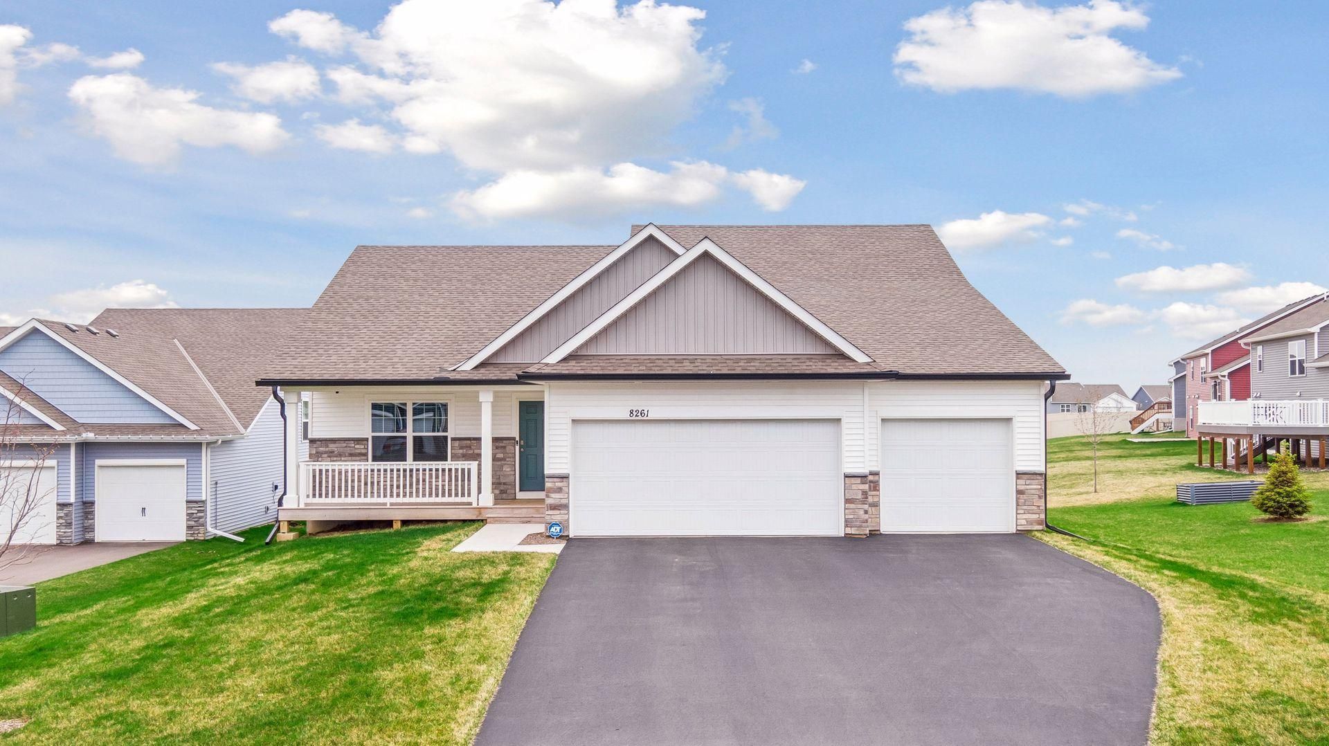 8261 Saddle Trail, Woodbury, MN 55129