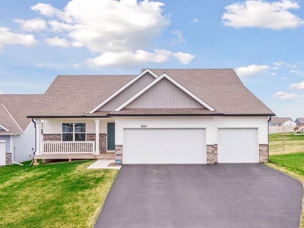 8261 Saddle Trail, Woodbury, MN 55129