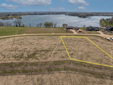 3xxx Lakeview Court, Cleveland, MN 56017