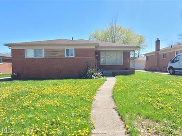 15705 Hilton Street, Southfield, MI 48075