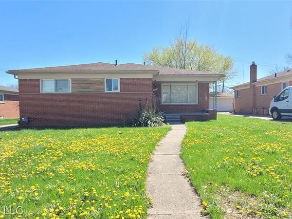 15705 Hilton Street , Southfield, MI 48075