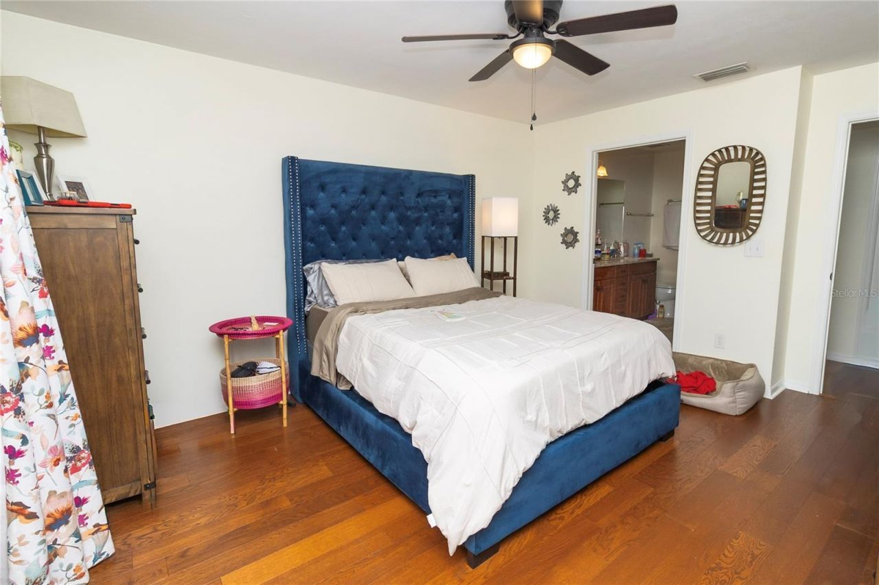4215 SW 31st Drive, Unit 201, Gainesville, FL 32608 Photo