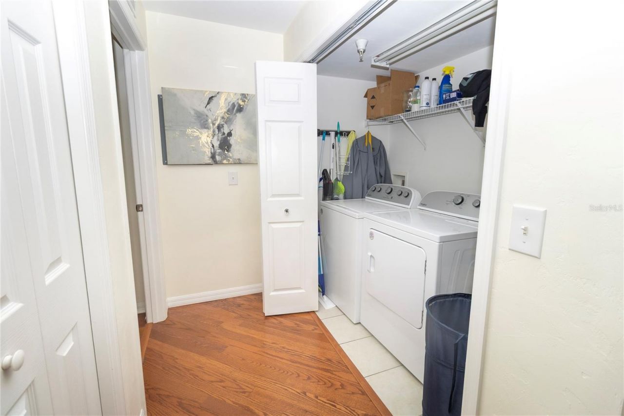 4215 SW 31st Drive, Unit 201, Gainesville, FL 32608 Photo