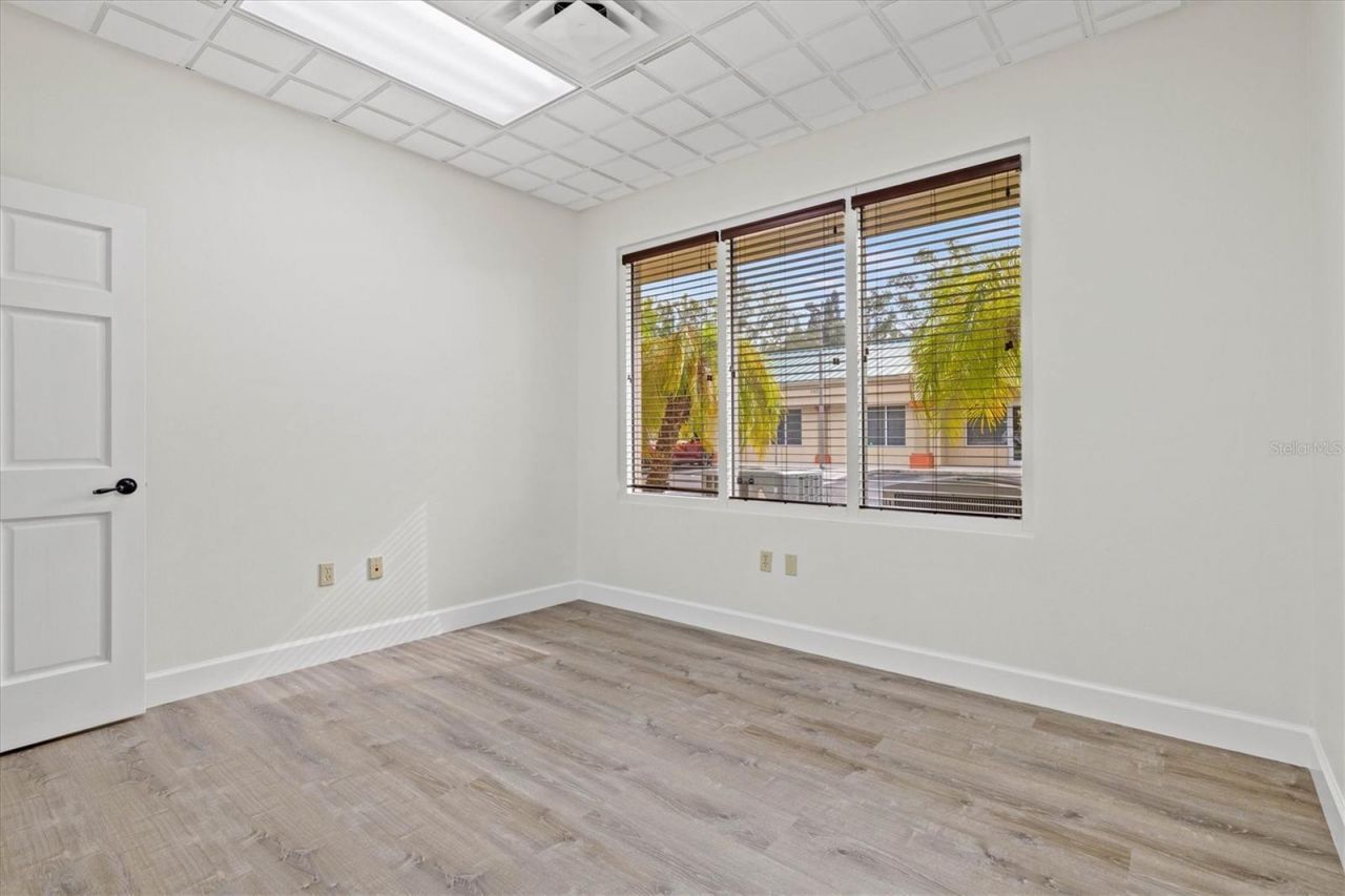 234 N Rhodes Avenue, Unit 105, Sarasota, FL 34237 Photo