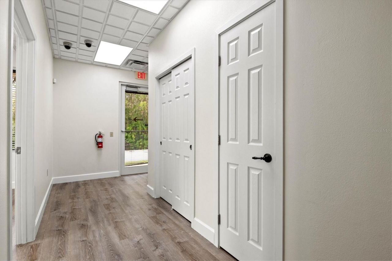 234 N Rhodes Avenue, Unit 105, Sarasota, FL 34237 Photo