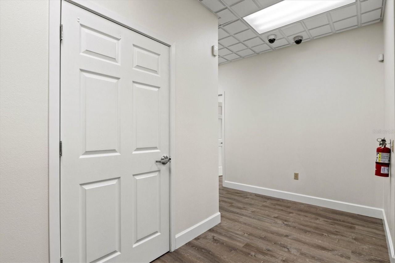 234 N Rhodes Avenue, Unit 105, Sarasota, FL 34237 Photo
