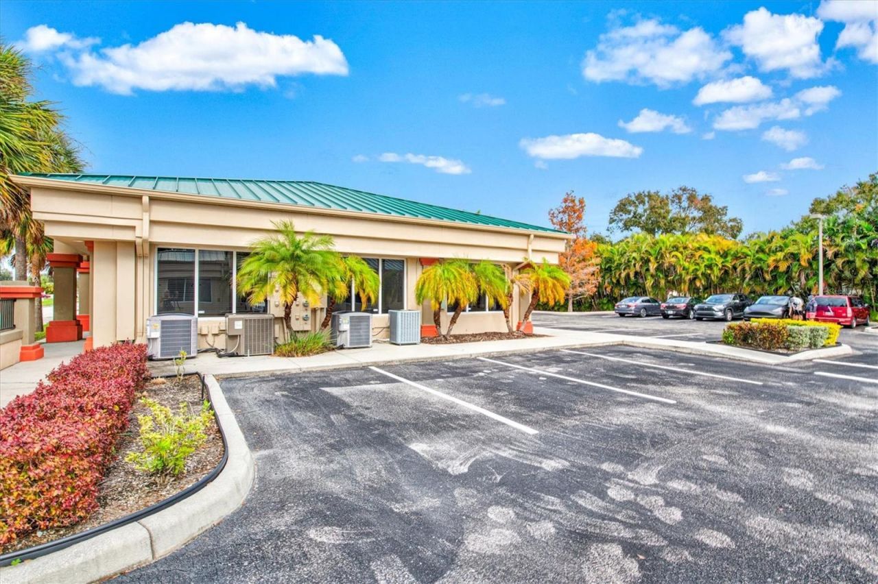 234 N Rhodes Avenue, Unit 105, Sarasota, FL 34237 Photo