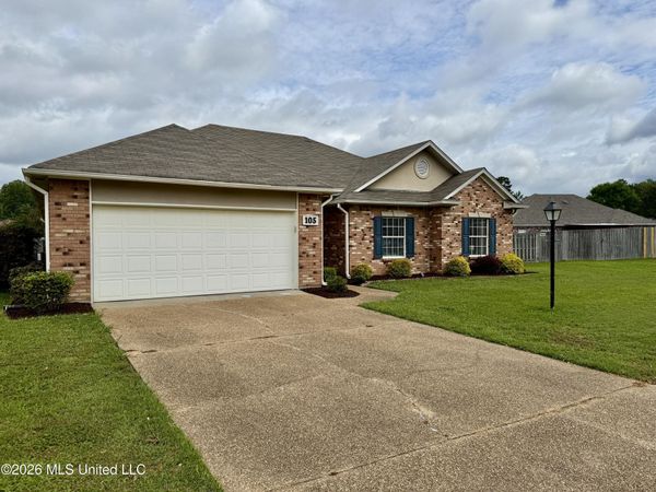 105 Edinburgh Lane, Clinton, MS 39056