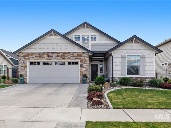 1044 N Synergy Ln, Eagle, ID 83616