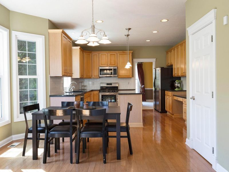 7033 Cunningham Drive, New Albany, OH 43054 Photo 12