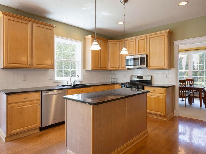 7033 Cunningham Drive, New Albany, OH 43054 Photo 14