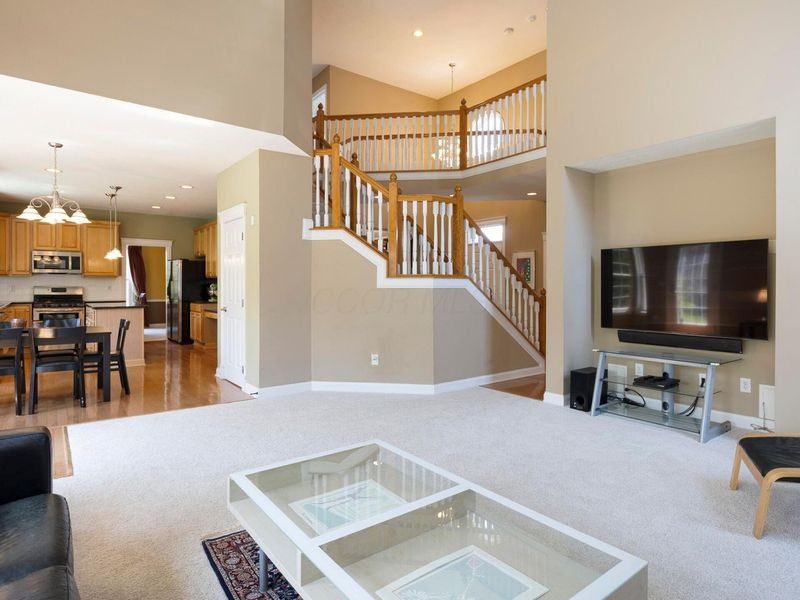 7033 Cunningham Drive, New Albany, OH 43054 Photo 9