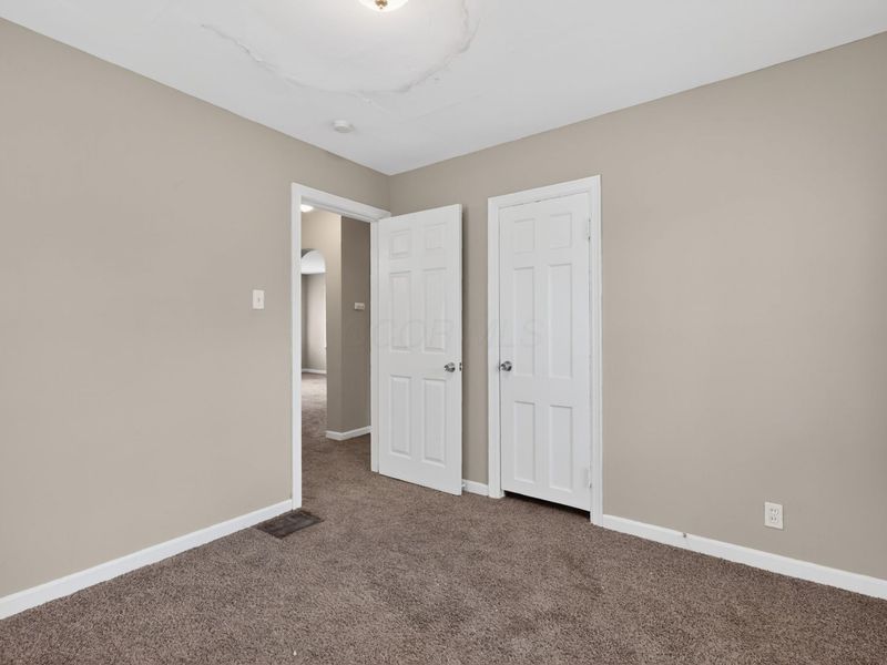 555 Clark Avenue , Columbus, OH 43223 Photo 16