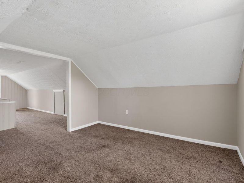 555 Clark Avenue , Columbus, OH 43223 Photo 24