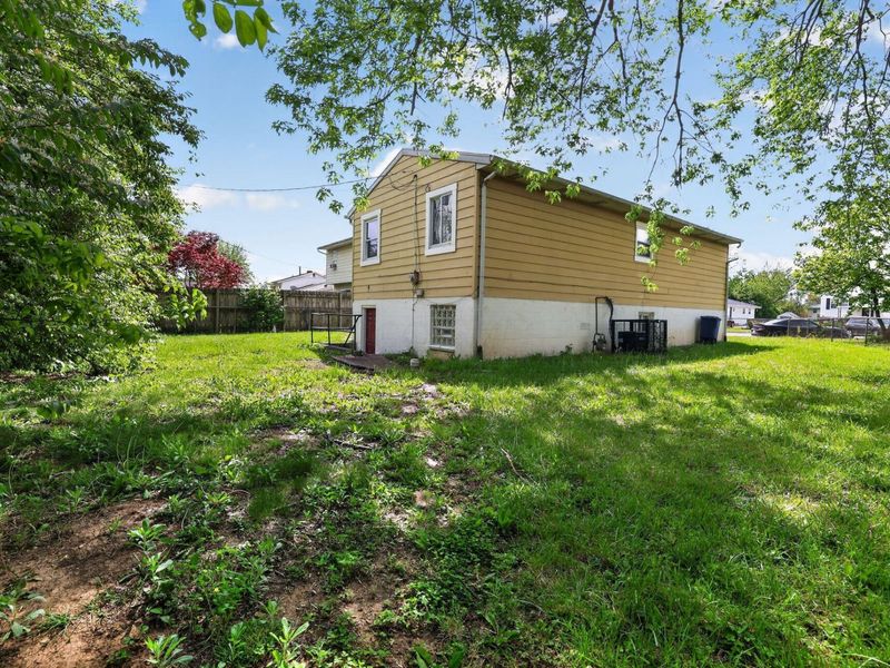 2672 Arcola Road , Columbus, OH 43207 Photo 2