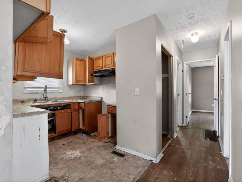 2672 Arcola Road , Columbus, OH 43207 Photo 23