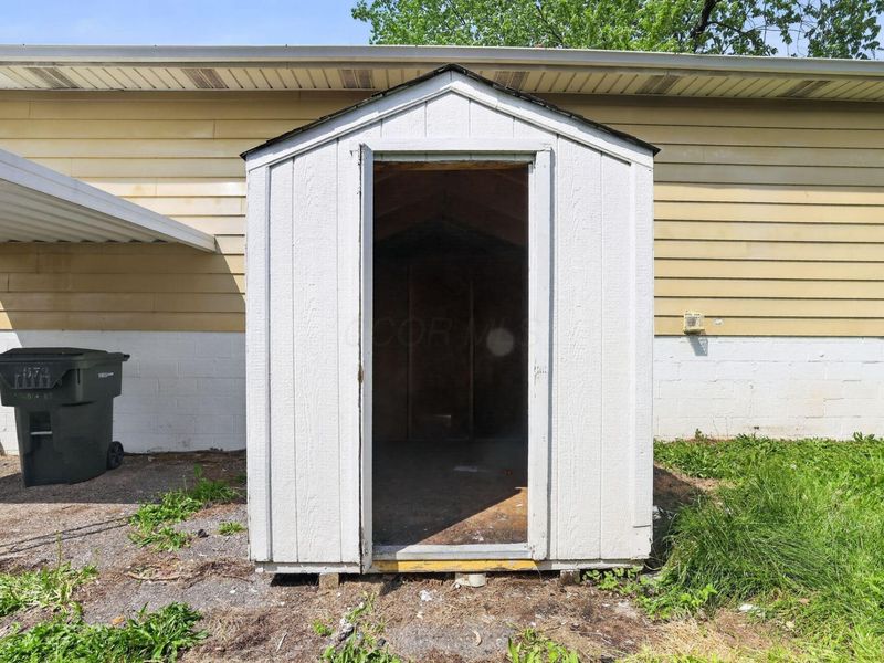 2672 Arcola Road , Columbus, OH 43207 Photo 3