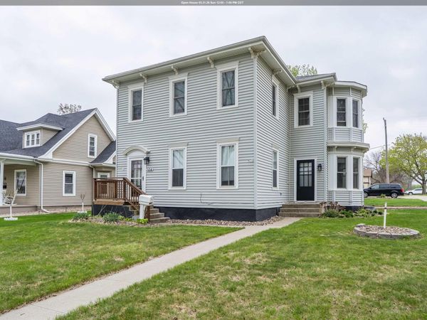 334 3rd Ave SE, LeMars, IA 51031
