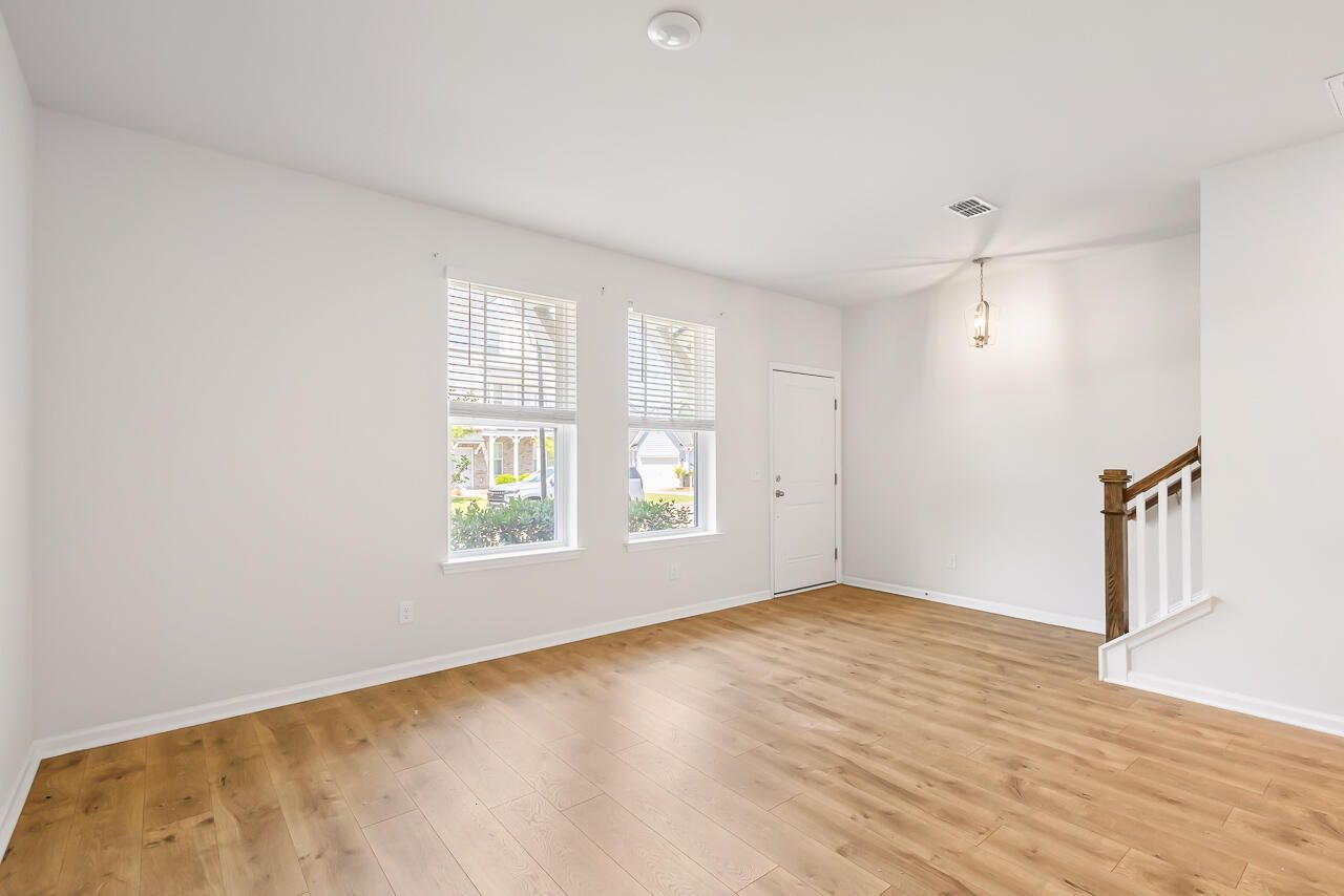 306 Pathfinder Way Photo 11